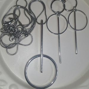 Simple Silver Circle Pendant Necklace & Earrings
